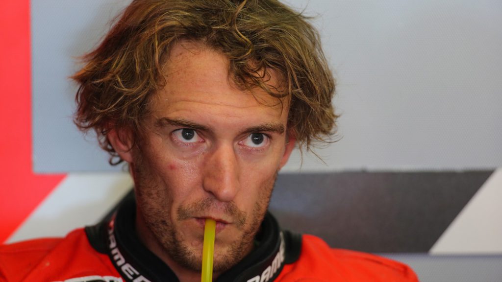 เล่นไม่ซื่อ!! “เอฟไอเอ็ม” แบน “นักบิดออสซี่” หลังใช้สารกระตุ้น