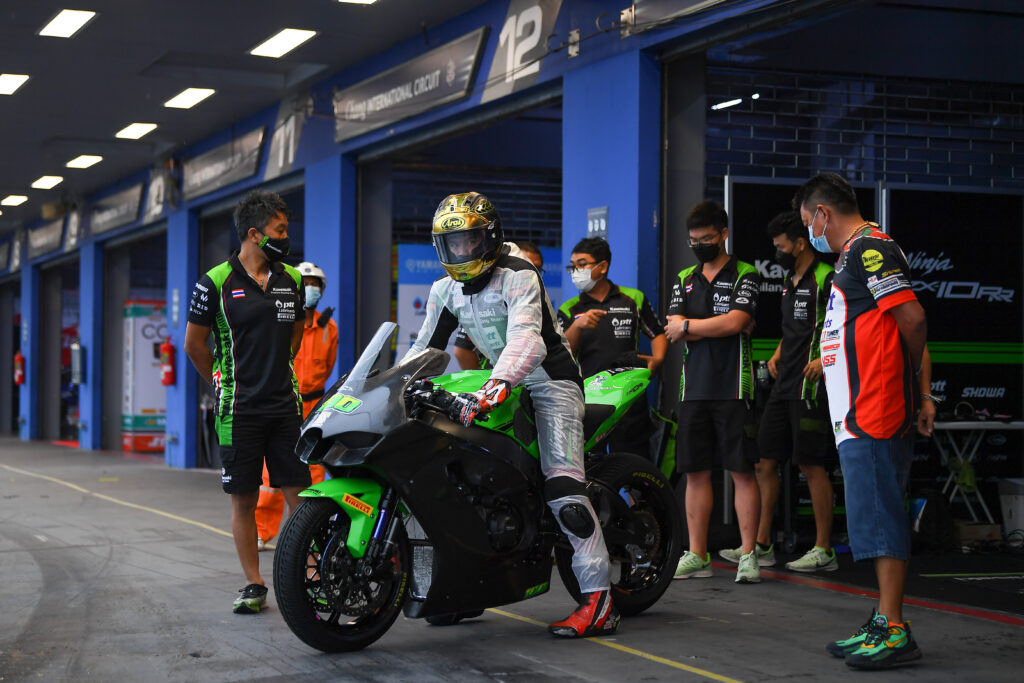 “ฐิติพงศ์-สิทธิศักดิ์” เร็วสุดแทร็กฝน ยึดหัวแถว OR BRIC Superbike สนาม 3